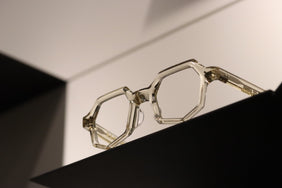 めがね舎ストライク